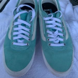 SOLD Vans off the wall Pro